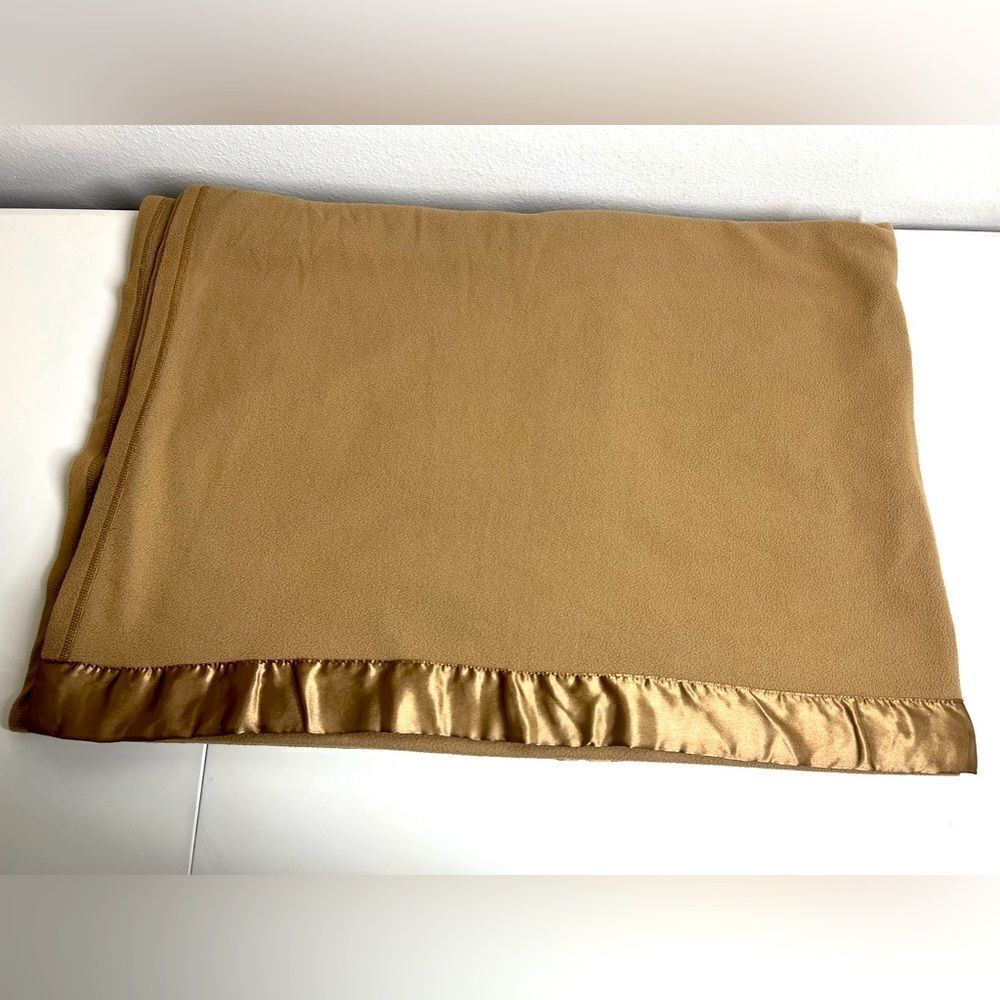 Manstays Princess Summer Weight Heirloom Blankety 64” x 90” Latte Queen Size